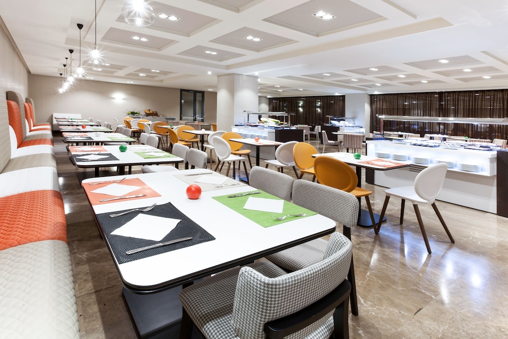 מזון ומשקאות