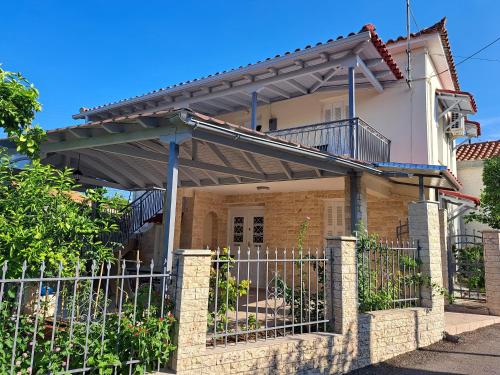 Traditional Stone House Ideal for Families — 4-Star Luxury Hotel in Archaia Olympia, Greece