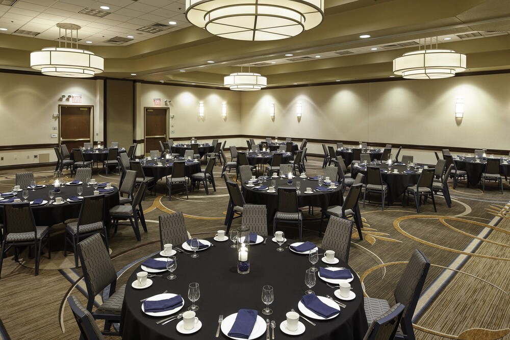 Sheraton Sioux Falls Hotel & Convention Center - photo 38