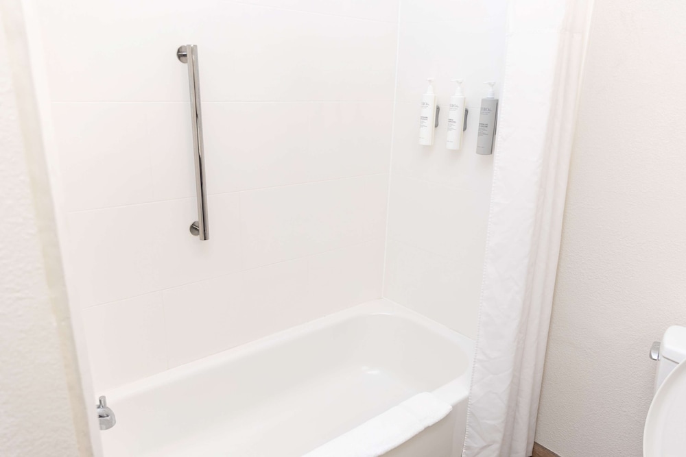 Hampton Inn Hammond - photo 34