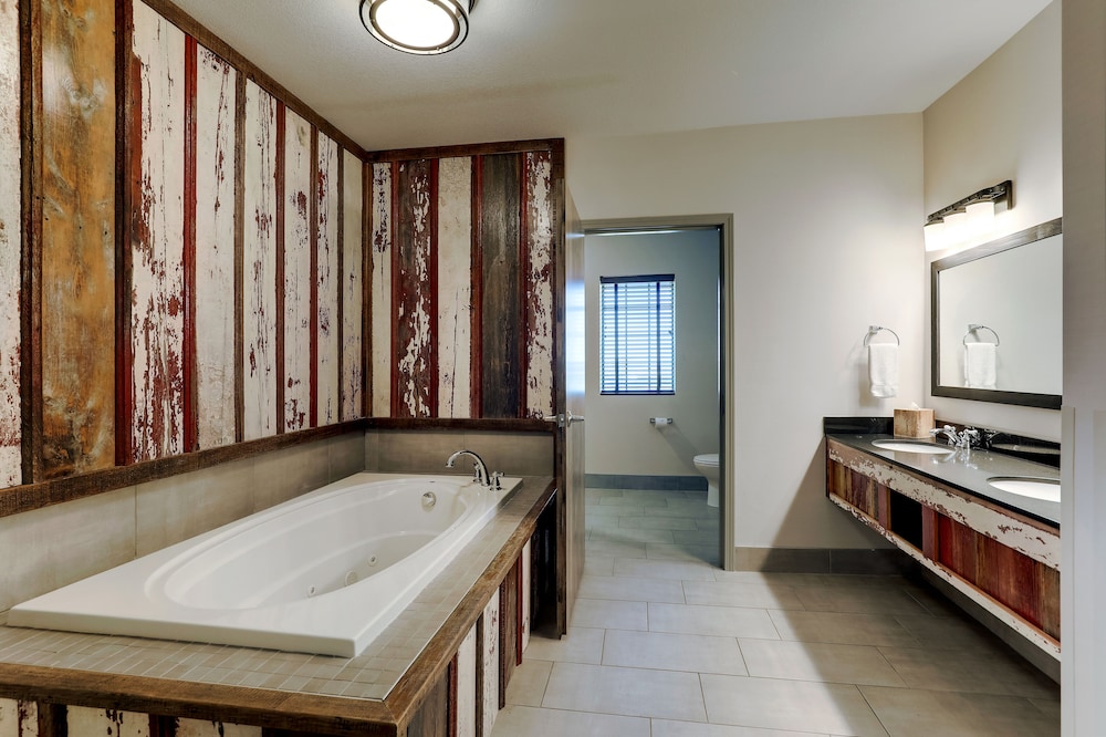Stoney Creek Hotel Tulsa Broken Arrow - photo 67