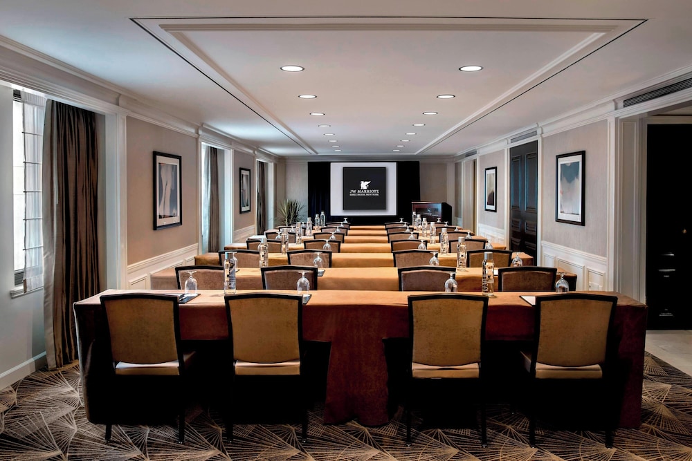 JW Marriott Essex House New York - photo 158
