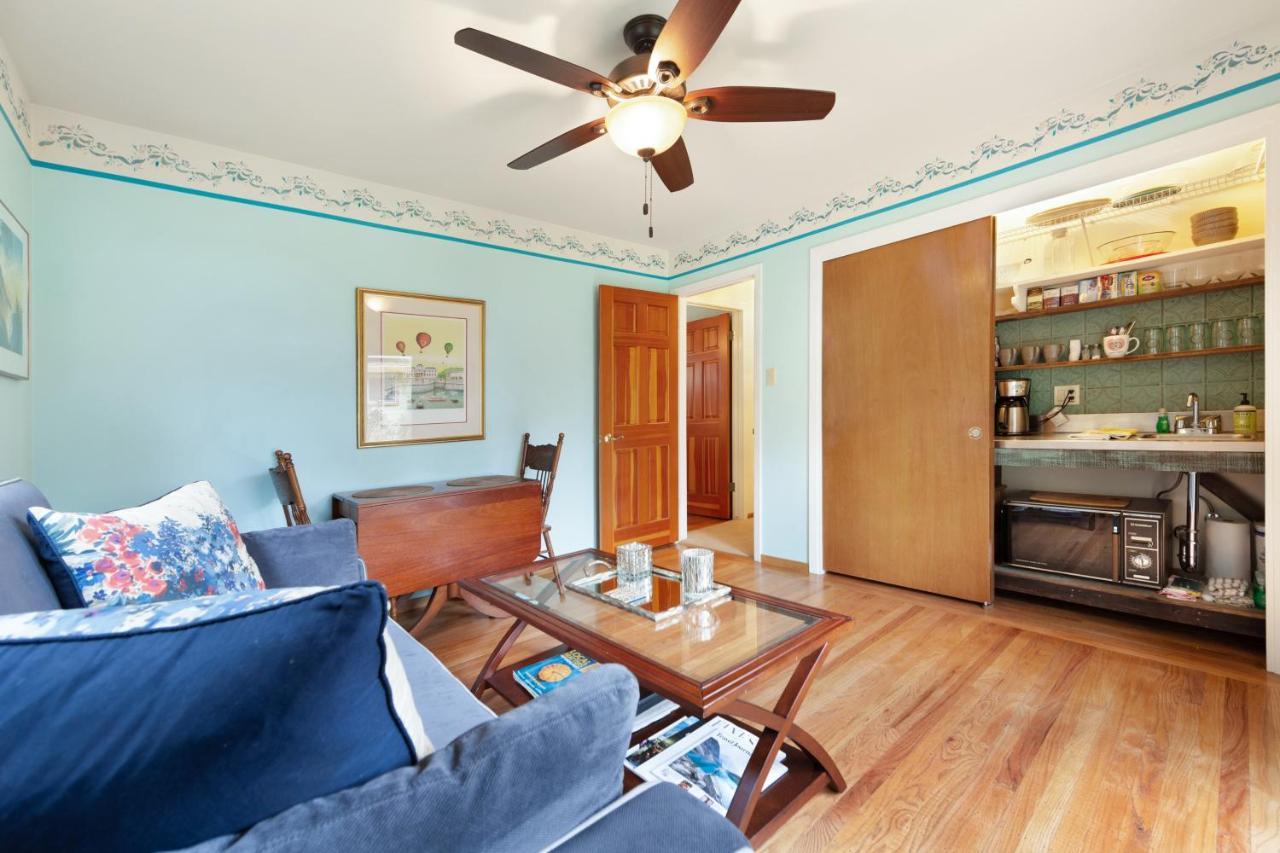 Hummingbird Garden Retreat in Santa Rosa, United States