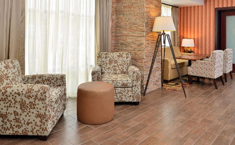 Hampton Inn Ottumwa - photo 22
