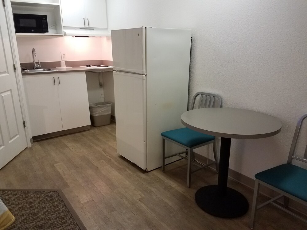 InTown Suites Extended Stay San Antonio TX Leon Valley South - photo 6