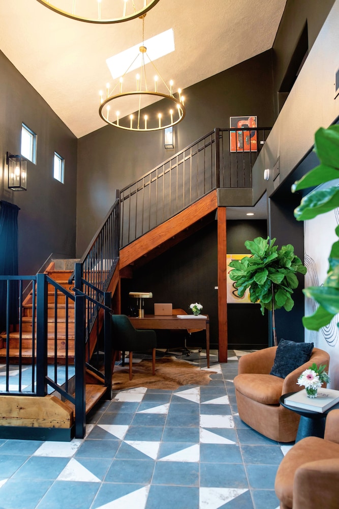 El Verde Inn - photo 2