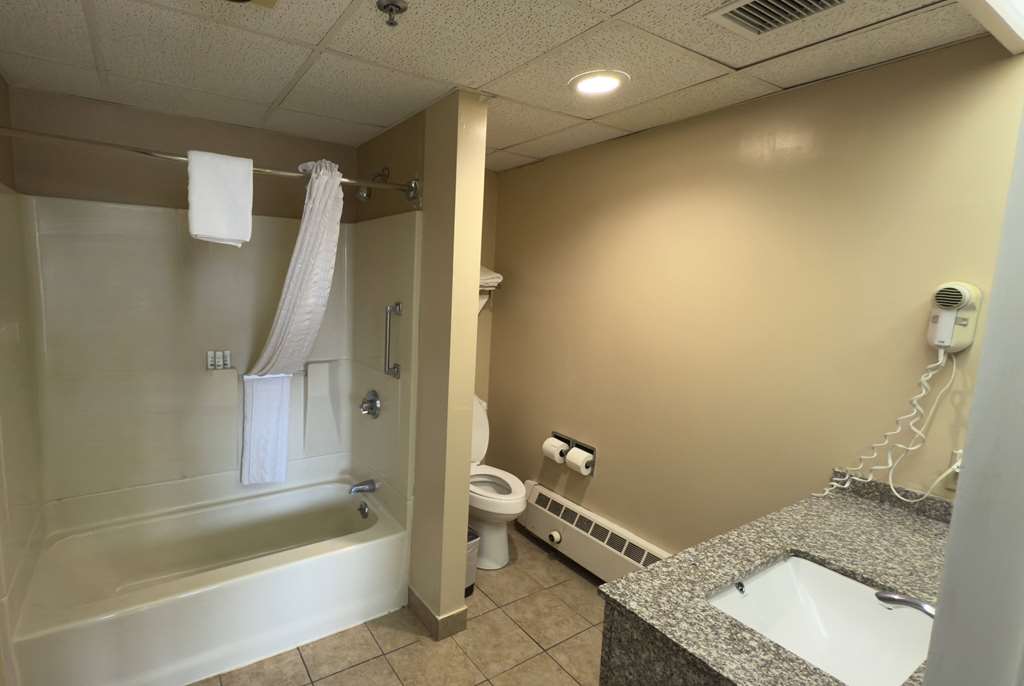 Ramada by Wyndham Seekonk Providence Area - photo 18