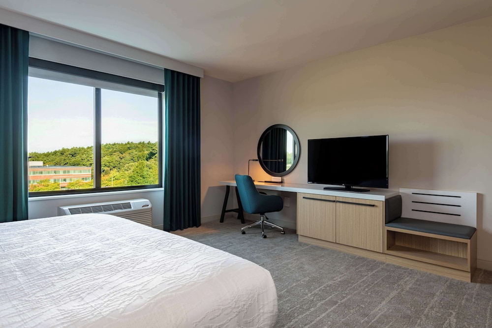 Hilton Garden Inn Boston Canton - photo 16