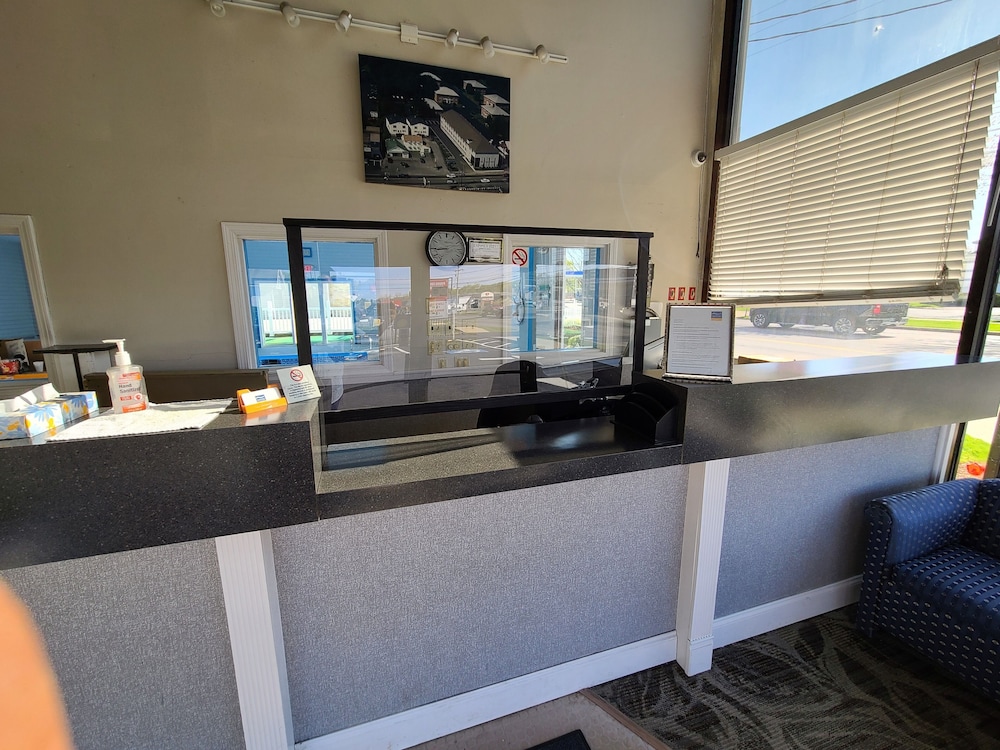 Hampton Village Inn - photo 2