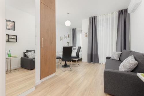 Sarmacka 23 studio close to Medicover and Paley — 4-Star Luxury Hotel in Warsaw, Poland