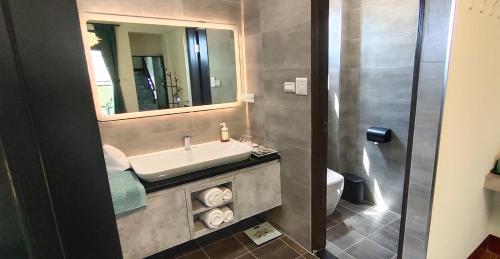 嚨口十二之一民宿longcall 12 1 in Jincheng, Republic of China Taiwan