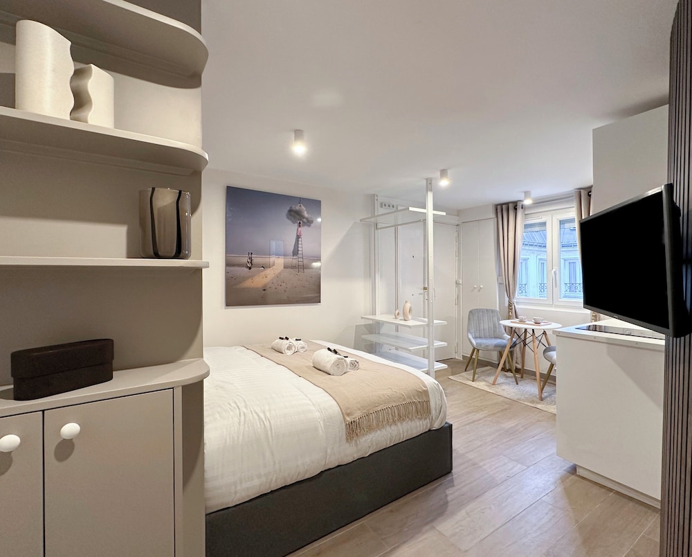 Tronchet - carbon neutral hotel in Paris