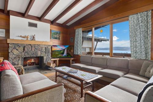 Elvira Ski Lodge — 4-Star Luxury Hotel in Jindabyne, Australia
