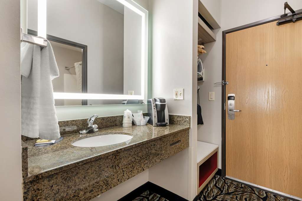 Best Western Plus Albert Lea I 90 I 35 Hotel - photo 36