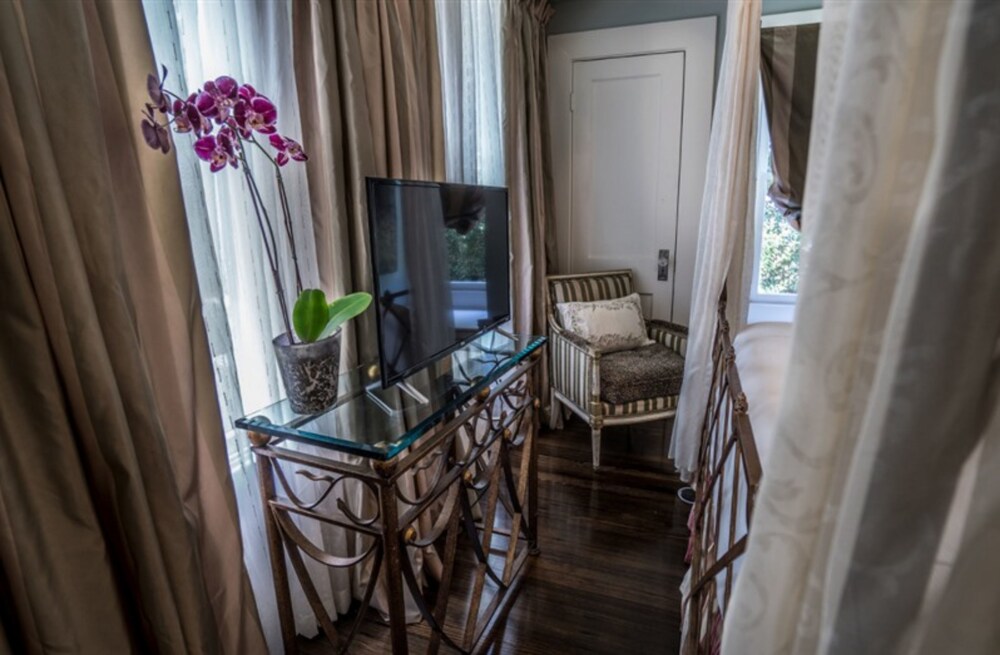 The Olive Tree Court - photo 9