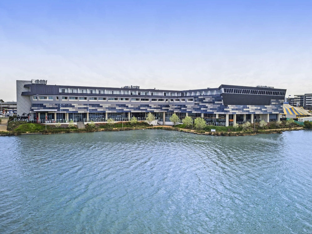 Mercure Melbourne Caroline Springs — hotel in Caroline Springs