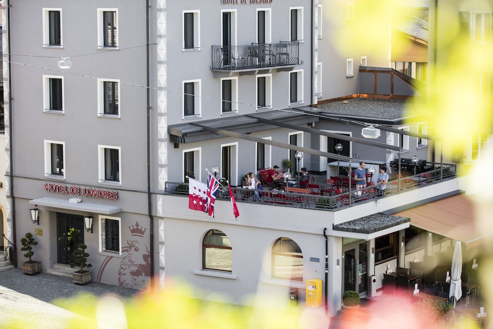 Hotel De Londres — hotel in Brig