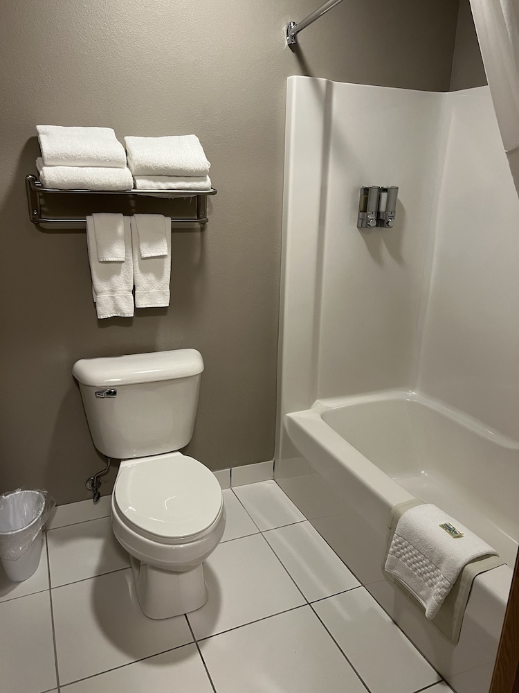Okoboji Inn & Suites - photo 19