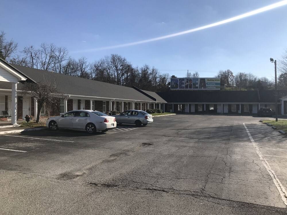 Holiday Motel Berea - photo 16
