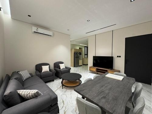 3 Bedroom Spacious Apartment 3B — 4-Star Luxury Hotel in Riyadh, Saudi Arabia
