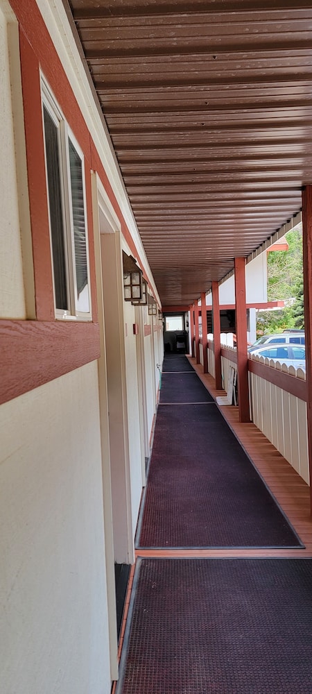 Hot Springs Inn - photo 111