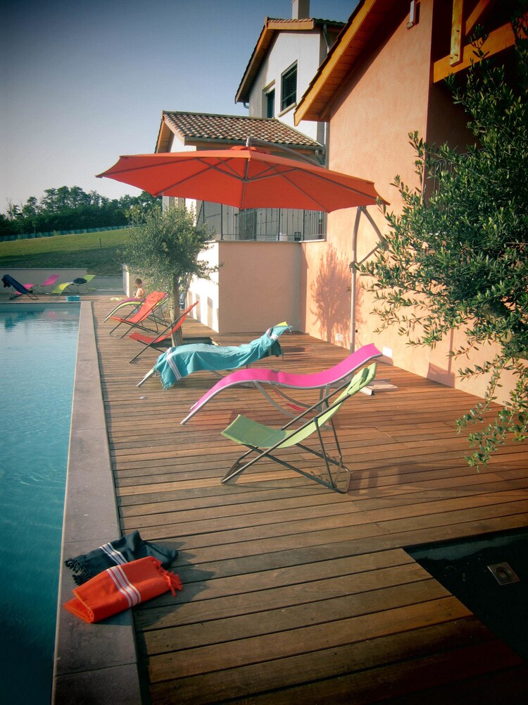 Bonheur & Boh me — 4-Star Luxury Hotel in Ecully, France