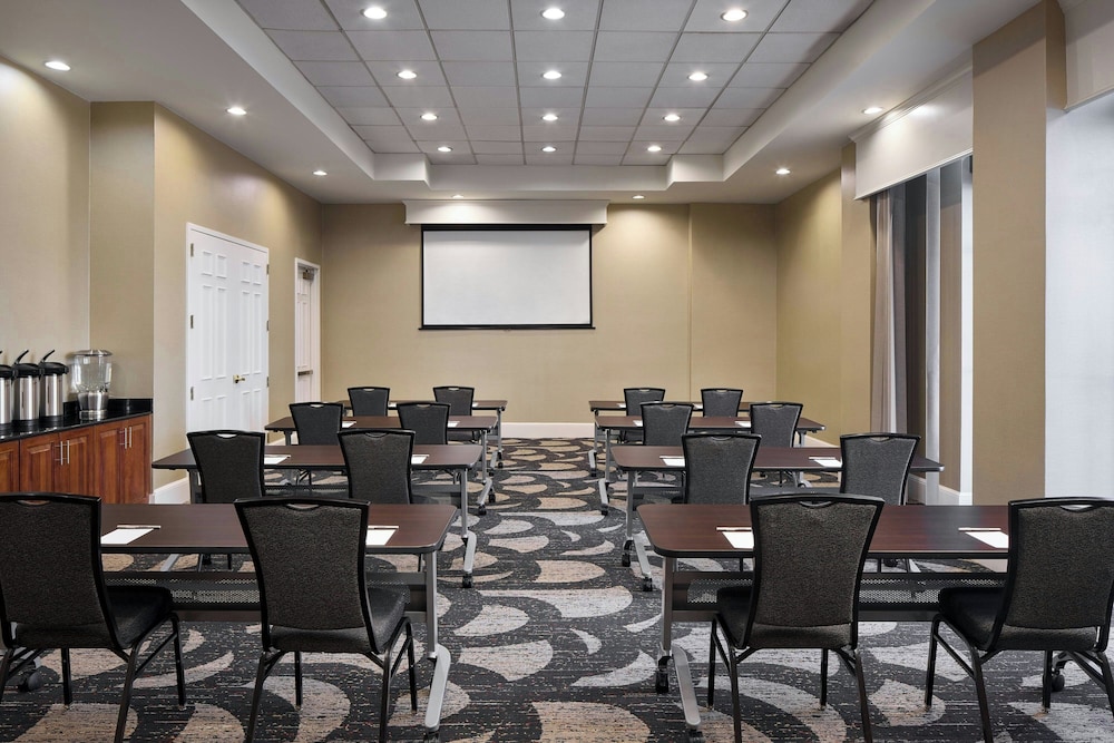 Residence Inn by Marriott Charlotte Uptown - photo 37