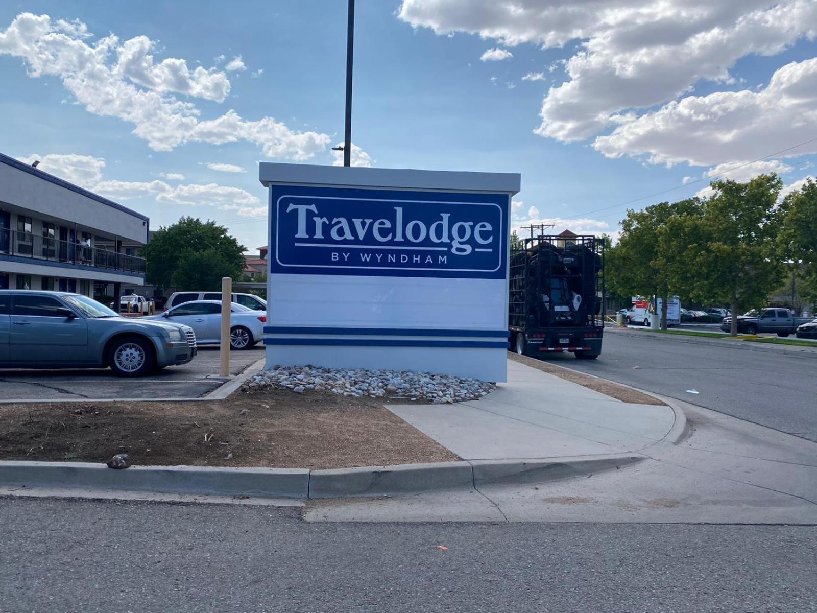Travelodge by Wyndham Albuquerque West - photo 9
