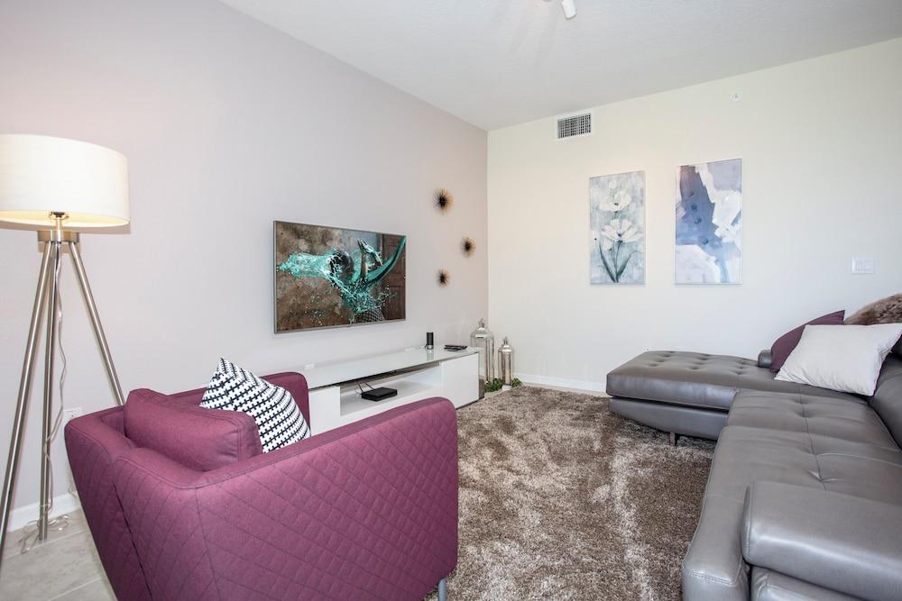 Gorgeous Two Bedroom Apt Close to Disney 306 4721 Storey Lake Resort - photo 2