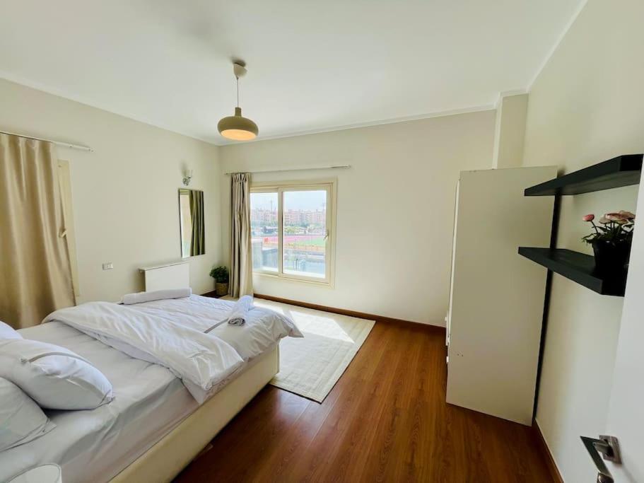 Modern & Sunny 1BR in New Cairo — 4-Star Luxury Hotel in Cairo, Egypt