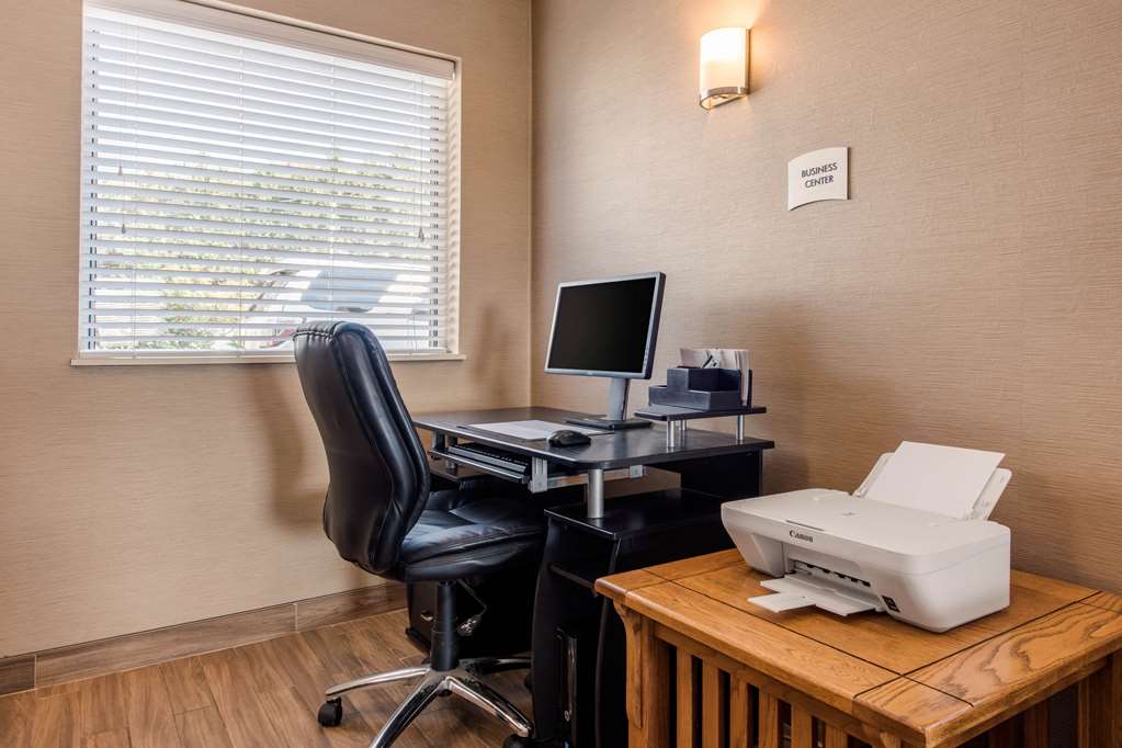 Quality Inn & Suites New Castle - photo 28