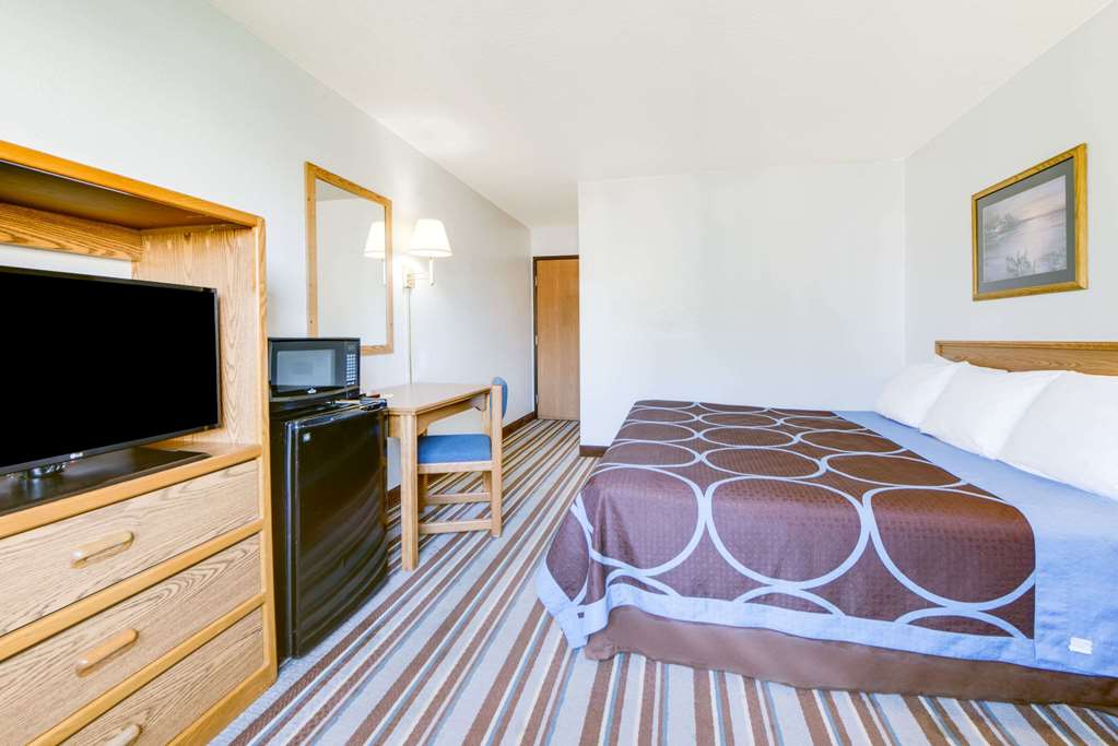 Super 8 by Wyndham Burlington - photo 7