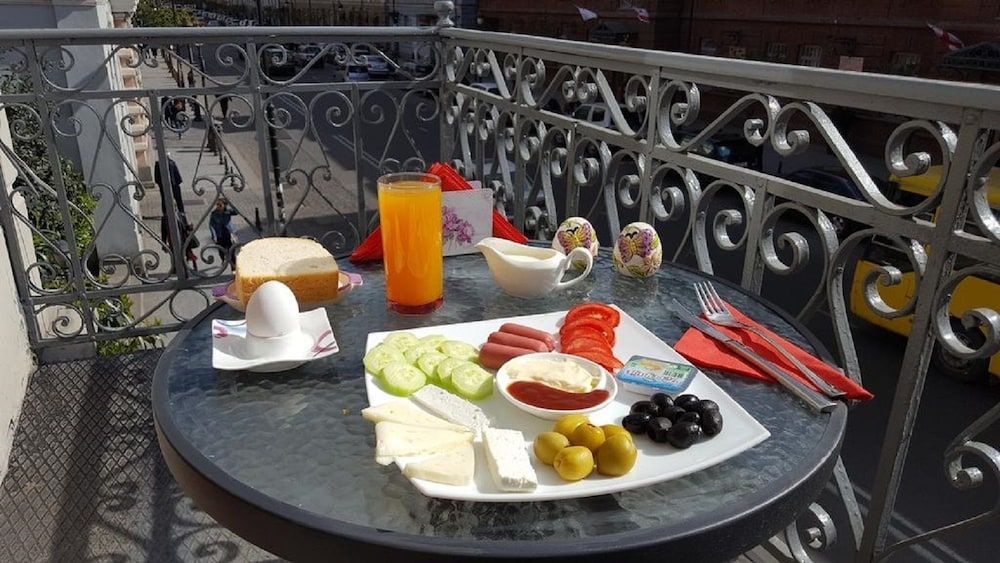English Home Tbilisi