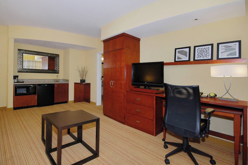 Courtyard Marriott Vicksburg - photo 11