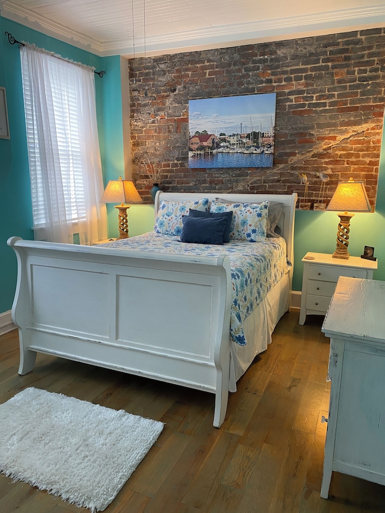 Little Inn on Main - featured photo