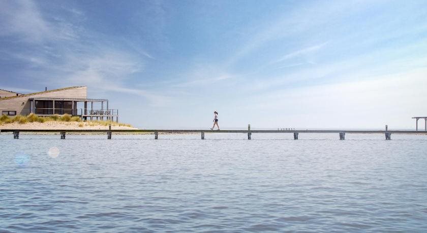 Oasis Parcs Punt West Hotel Beachresort — Ouddorp