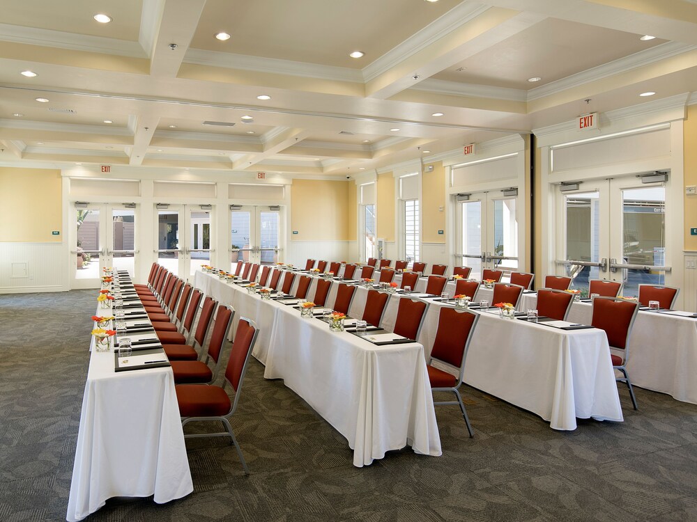 Avila Lighthouse Suites - photo 36