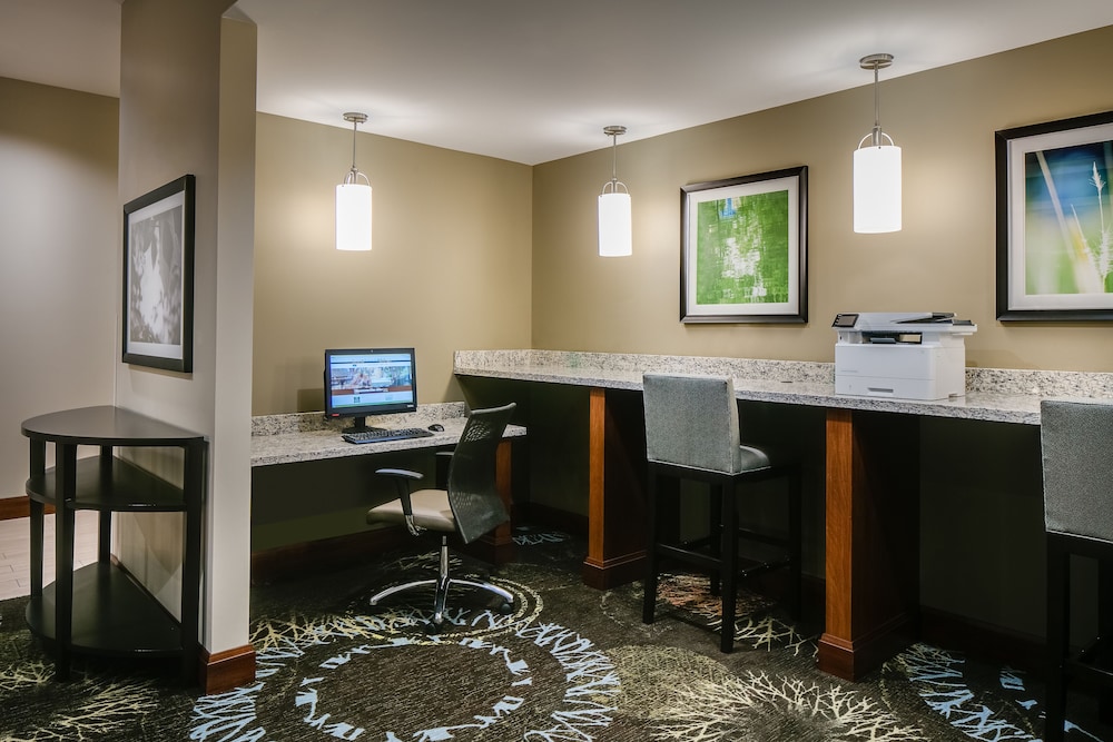 Staybridge Suites Des Moines Downtown by IHG - photo 15