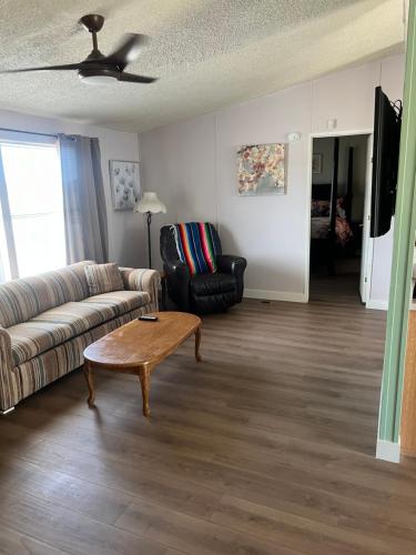 Death Valley PrairieFire 3bd 2ba Home w Kitchen