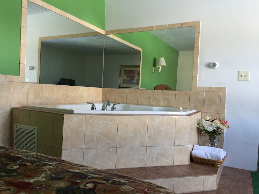 La Villa Motel - photo 10