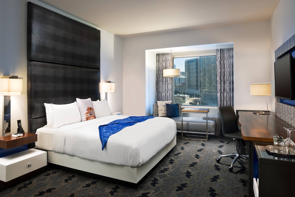 W Dallas - photo 18