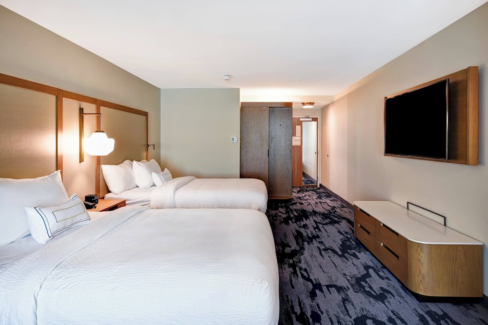 Fairfield Inn & Suites by Marriott Plymouth - photo 10