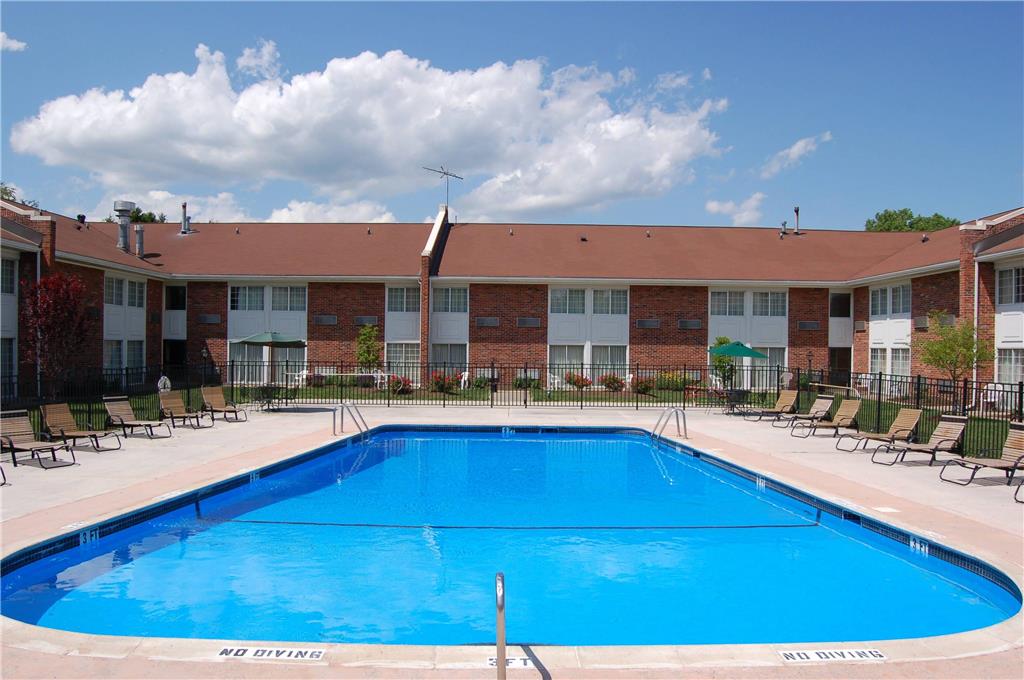 Rodeway Inn & Suites East Windsor - photo 25