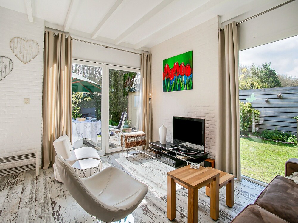 Bungalow in Noordwijk near Beaches — 4-Star Luxury Hotel in Noordwijkerhout, Netherlands