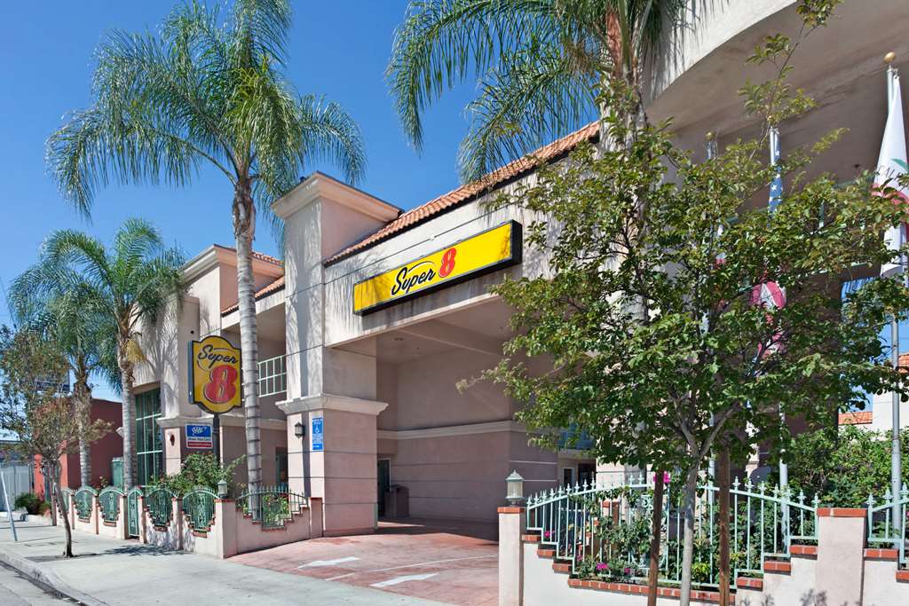 Super 8 by Wyndham North Hollywood - photo 3