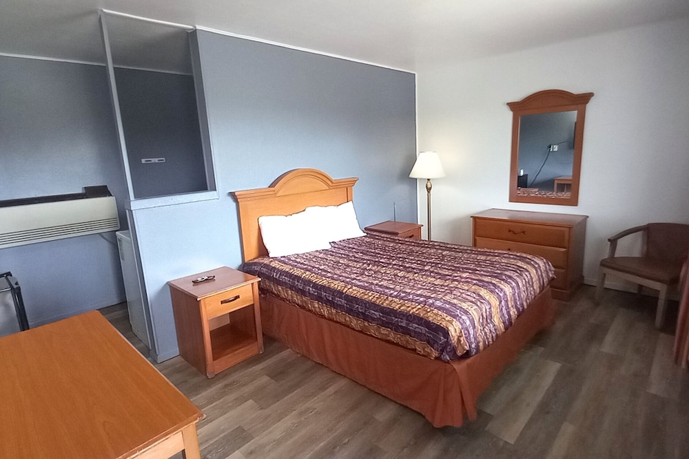 Blueway Inn and Suites El Dorado - photo 3