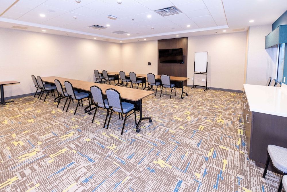 Hampton Inn by Hilton Selma - photo 44