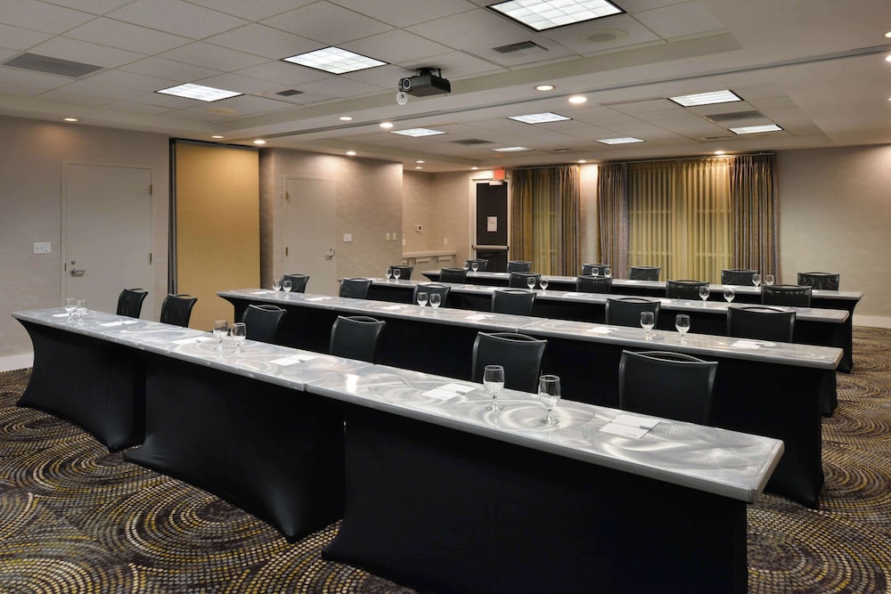 Hilton Garden Inn Napa - photo 78