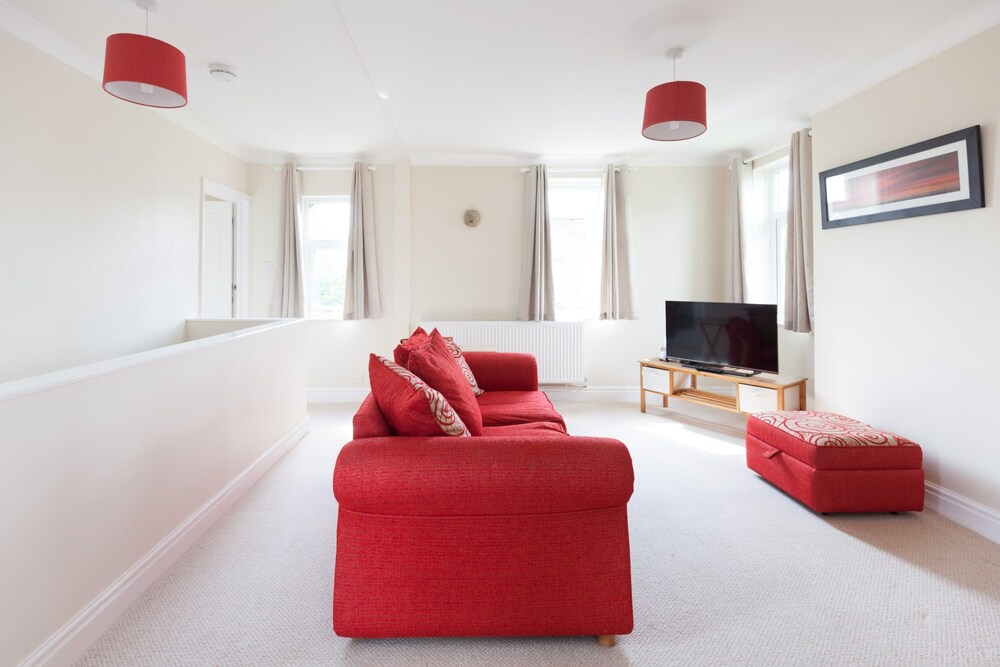 Toothbrush Apartments Ipswich East Cauldwell Ave — 4-Star Luxury Hotel in Ipswich, United Kingdom