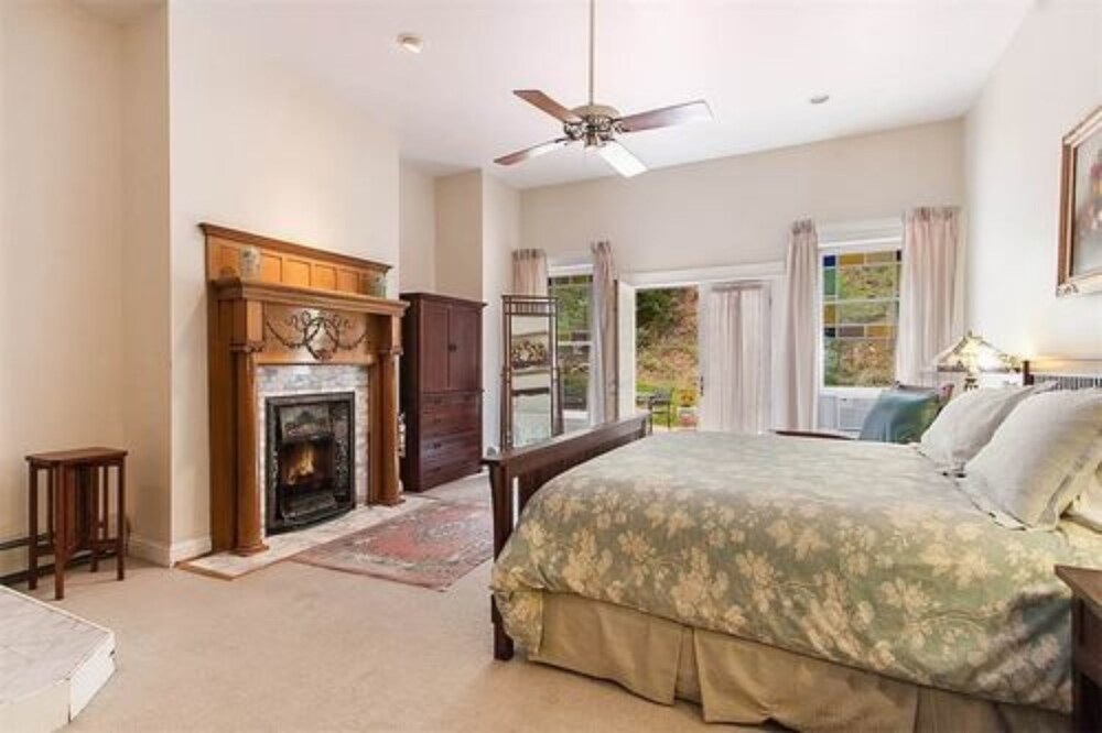 Alps Boulder Canyon Inn - photo 25